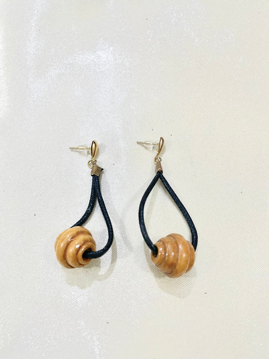 Black dangle earring